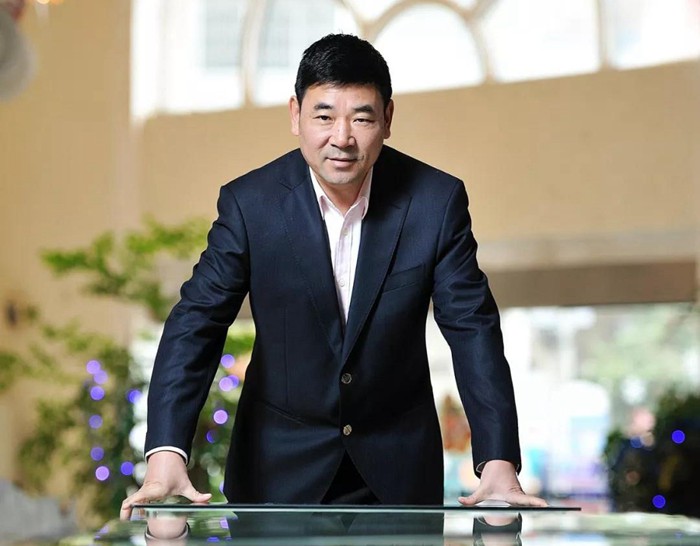 【脱贫攻坚·bwin必赢亚洲在行动】海岳尚可倾 口诺终不移 ——杭州bwin必赢亚洲集团、贵州天都房地产公司董事长胡晓风扶贫纪实